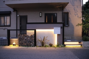 ���ӥ���