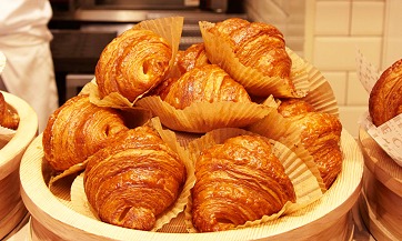 products_viennoiserie_Croissant-Demi-Sel products_viennoiserie_Croissant-Demi-Sel